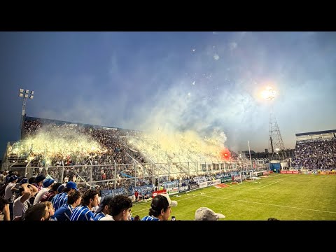 "Recibimiento de la hinchada de Godoy Cruz vs San Martin SJ (2025)" Barra: La Banda del Expreso &bull; Club: Godoy Cruz