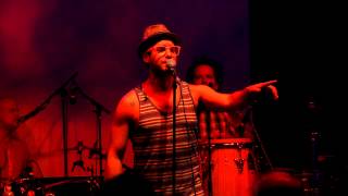 Los Amigos Invisibles - Amor - Live - 2013