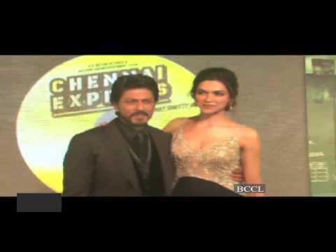 When a little girl made Shah Rukh Khan do 'Lungi Dance' - TOI