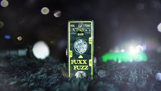 Video thumbnail for ToneCity Fuxx Fuzz Review & Demo | Crazy noise, little box by The Music Lab