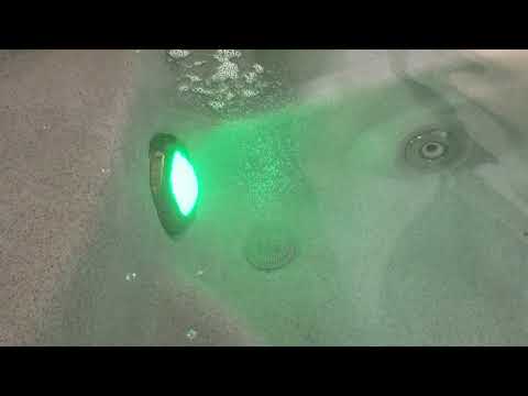Big outdoor Jacuzzi - Image 2