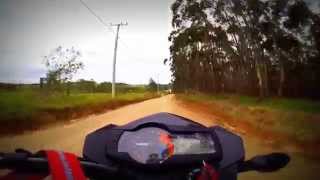 preview picture of video 'Morungaba de um jeito diferente - KTM 990 Supermoto R na Estrada das Cabras KTM 990 SMR'
