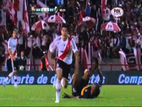 Goles de Rodrigo Mora a boca