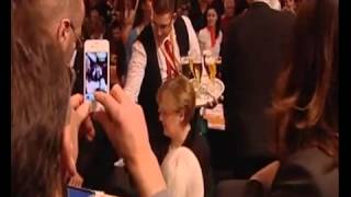 Angela Merkel bier fail