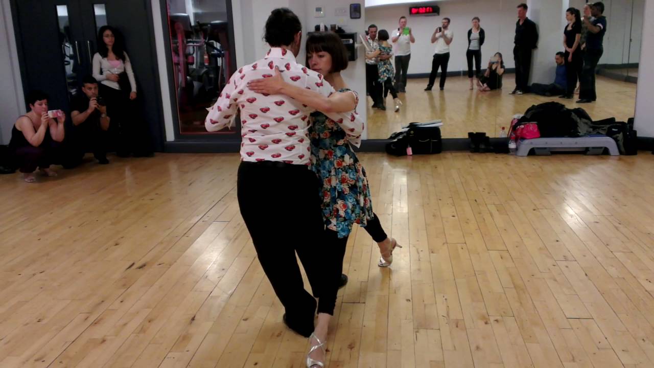 Gustavo Rosas y Gisela Natoli [post class]: 06 Nov 2014