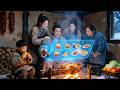 Transmigrated To Famine Awakened System Traded Shock Points For Meat Gave My Family Happy Life