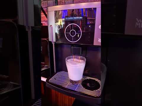 WMF 900 S Sensor Plus Fully Automatic Coffee Machine Makes 2 Cappucinos at once!