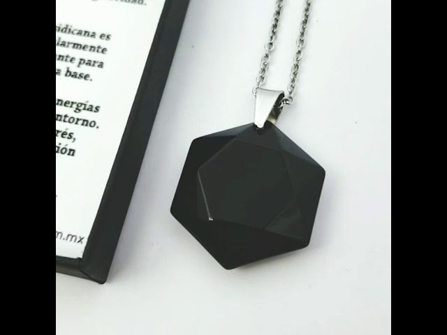 Vídeo relacionado con COAI Collar de Acero Inoxidable con Colgante Punta de Flecha de Obsidiana Negra Piedra Natural Gema Semipreciosa para Hombre y Mujer