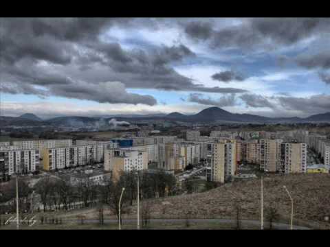 Cierna Era - Panelovy dom