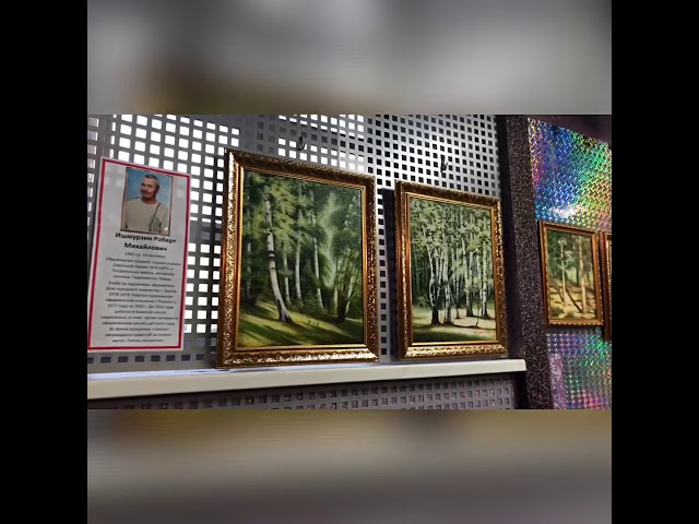 В Районном дворце культуры представлена выставка местных художников «Жизнь в творчестве»