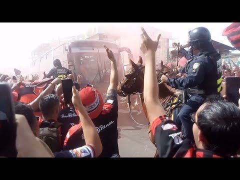 "âš½ La Liga llegada al Estadio (Alajuelense 0 - 0 Herediano) Final Torneo Apertura 2019 âš½" Barra: La 12 &bull; Club: Alajuelense