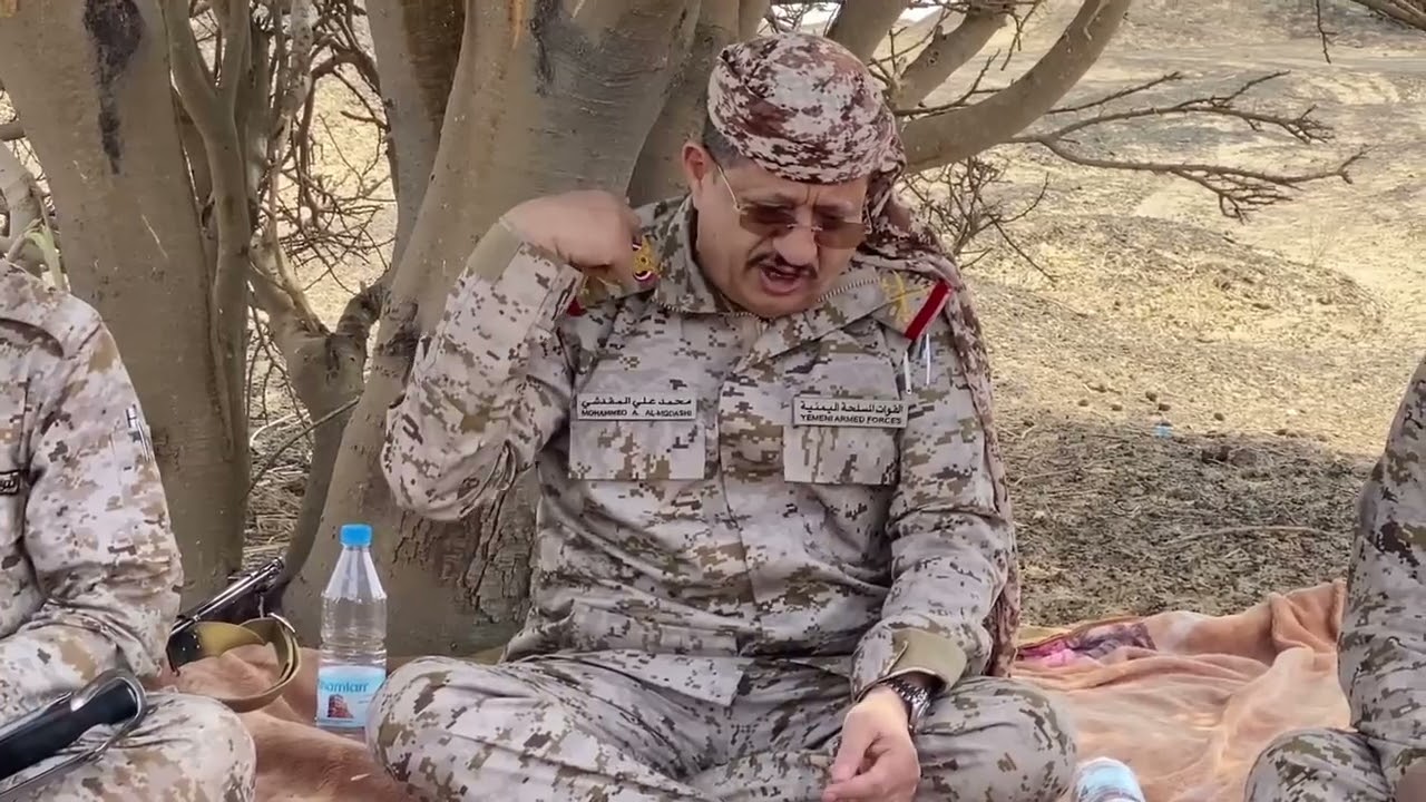 وزير الدفاع يتفقد المقاتلين في المنطقة العسكرية السابعة ويشيد ببسالة الجيش والمقاومة*