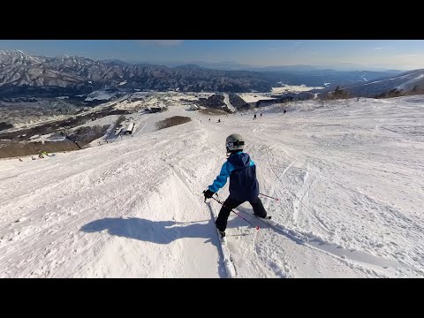 A day at Happo-One Ski Resort in Hakuba, Japan in late December. | vlog