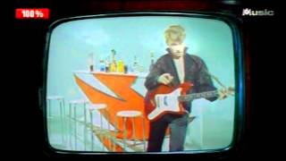 Johnny Hallyday - Laisse Les Filles (Clip Officiel)