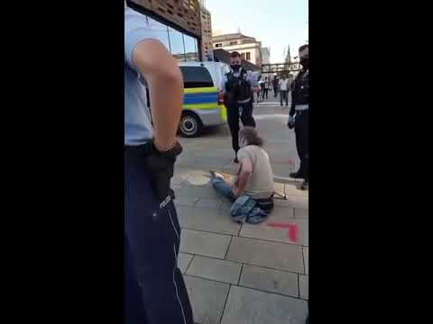 Police violence against disabled people | Blind man arrested at Querdenken demonstration in Wuppe...