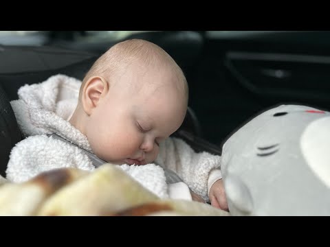 Errands with Em-bear 😴💕 passports ready for pick up!!