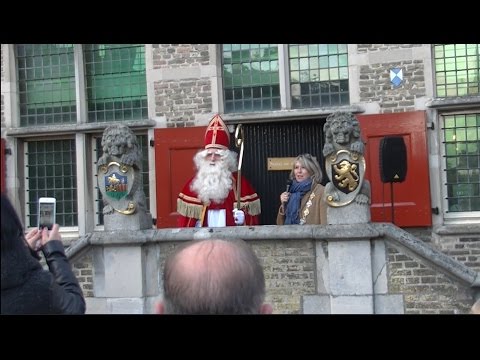 Warm Welkom in Halsteren voor Sinterklaas en zwarte Pieten