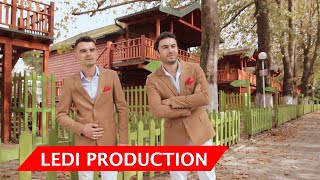 Vellezerit Kukli - Me Shami Të Kuqe