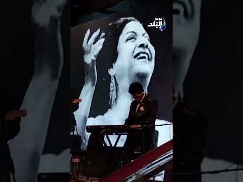 الموسيقار مجدي الحسيني يعزف بعض المقطوعات الموسيقية في حضور ليلى علوي وشيري عادل والهام شاهين