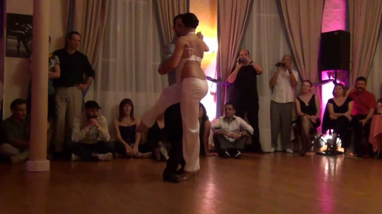 Bruno Tombari y Mª Angeles Caamaño viernes 07 12 12 Baztango 8 Destino de Flor