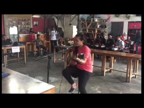 Musikalitas para pengamen jalanan dari jabodetabek ini cukup berkelas. Audisi Supercard di IMJ, 2017