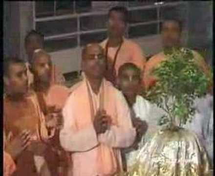 Iskcon Mayapur Arati Kirtan 3