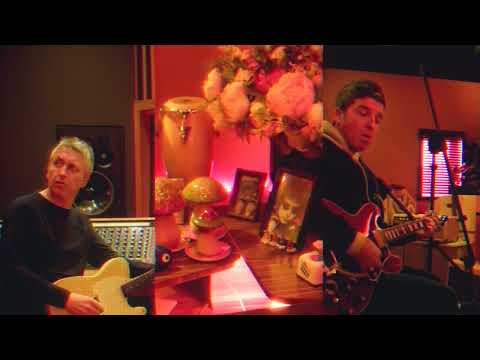Noel Gallagher's High Flying Birds - You Ain't Goin' Nowhere (Radio 2 Session 08.09.21) (Visualiser)