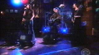 Mandy Moore - Moonshadow (Live @ Craig Kilborn 20031126)