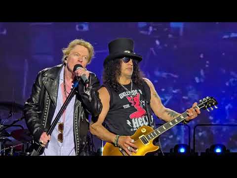 Guns N' Roses - Civil War (30 MAY Shekvetili, Georgia) #gunsnroses #slash #slashsolo #gnr #concert