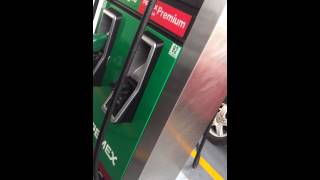 preview picture of video 'Robo de gasolina'