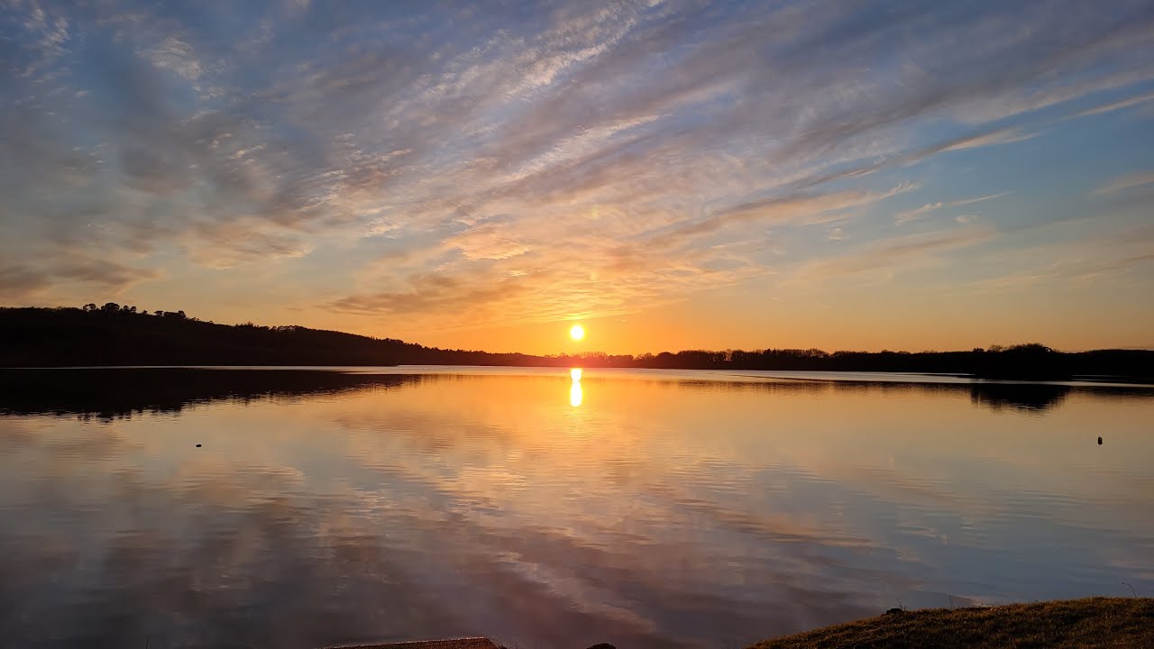 Live webcam view of Lac du Drennec Panorama