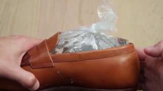 How to widen your leather shoes