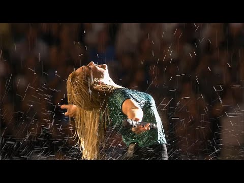 Helene Fischer - Atemlos live (Regen Version) HD