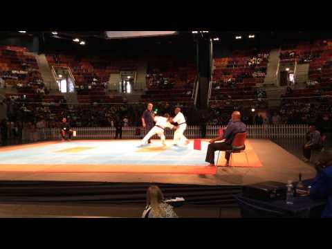 Anatolii Tomarov (Ukraine) - Musa Ginindza (Swaziland) - preliminary -70 kg