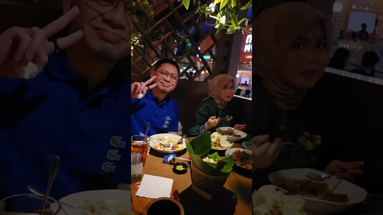 Indonesia, your food is amazing. What should I try next? #Indonesia #JapaneseMuslim #MashriqProject