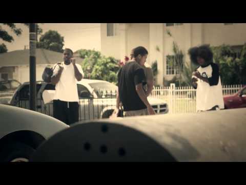 Domo- Anybody Can Get It ft The Relativez (Official Music Video)