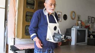 מצלמה על מתקן לצילום סרט בידיים חופשיות - משופר (ידידנו היקר משה רצון ז"ל) - התמונה מוצגת ישירות מתוך אתר האינטרנט יוטיוב. זכויות היוצרים בתמונה שייכות ליוצרה. קישור קרדיט למקור התוכן נמצא בתוך דף הסרטון