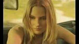 Aimee Mann "That's Just What You Are" Acoustic