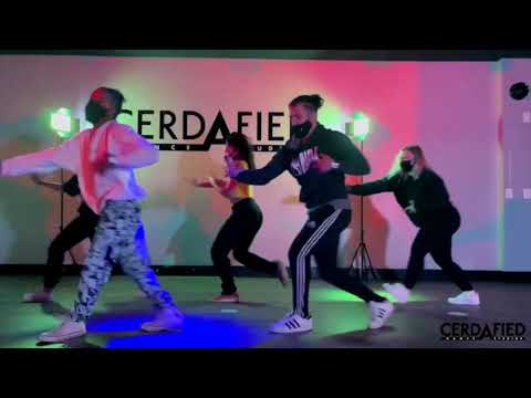 BAILA CONMIGO - Wisin, Kevvo & Linares | La Cultura Choreography