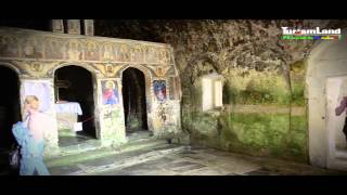 preview picture of video 'Manastirea Rupestra Corbii de Piatra'