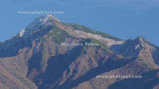 冠雪した秋の斜里岳