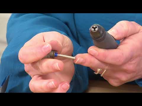 Hayley Kruger explains how to sand down & polish your piece after soldering