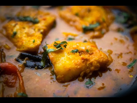 EASY COCONUT FISH CURRY RECIPE // East African Style Coconut Fish Curry // MCHUZI WA SAMAKI WA NAZI