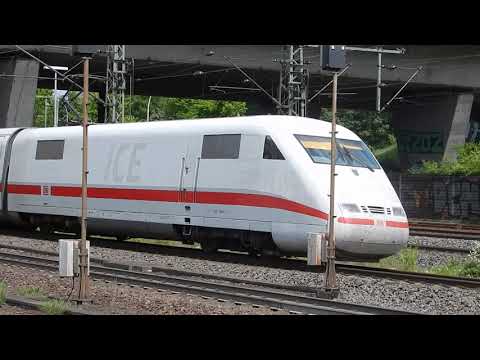 Züge in Hamburg Harburg