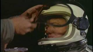 preview picture of video 'JOE KITTINGER - FREEFALLING FROM SPACE'