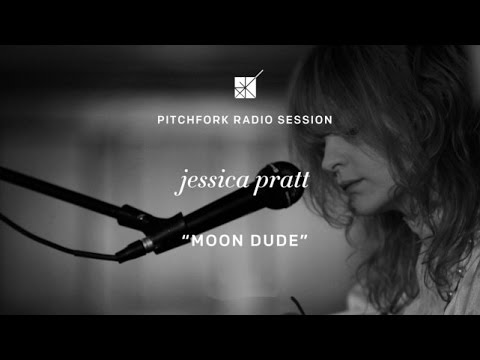 Jessica Pratt performs Moon Dude - P4k Radio Session