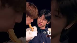 Download lagu how fast mingyu finish ramen  || foodie mingyu #ramen #seventeen  #mingyu #minghao mp3