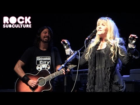Sound City Players 'Landslide' with Stevie Nicks and Dave Grohl at Hollywood Palladium