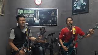 Download lagu Cover Slank Prakiraan Cuaca by FAU at Areniss Coffee Store mp3