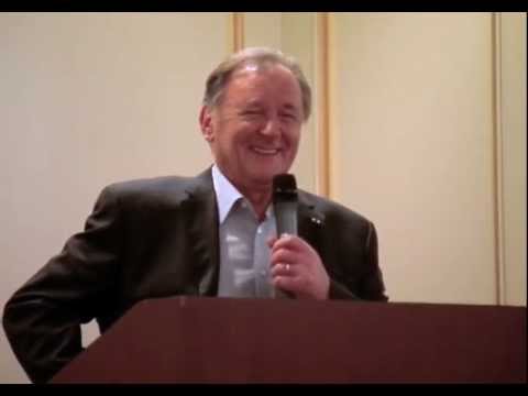 Albert Uderzo, discours à Bruxelles en 2005